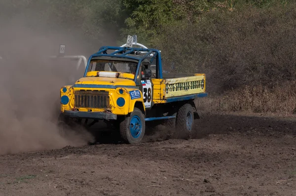 Don-25, Rostov-on-Don, Rusya, 27 Eylül 2016 engebeli arazide yarış