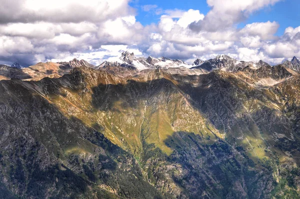 Kafkasya şaşırtıcı dağlar