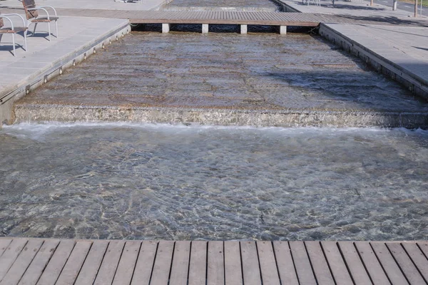 Canal de agua en el parque — Foto de Stock