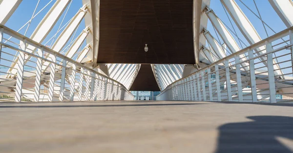 Współczesna architektura most dla pieszych — Zdjęcie stockowe