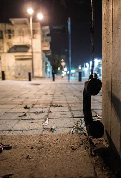 Telefoonhoorn op straat — Stockfoto