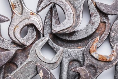 Somun anahtarları, çeşitli boyutları yakın çekim