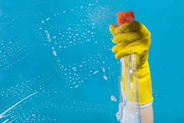 İçinde bir el temizliği için deterjan 