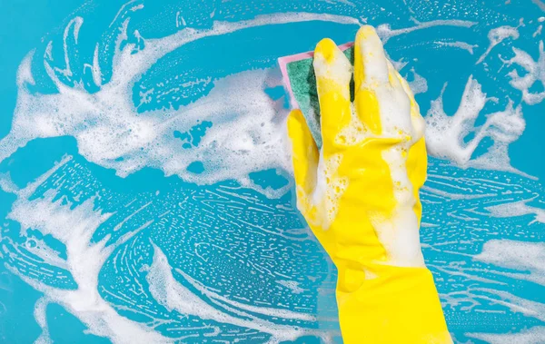 Temizlik cam pencere cam deterjan ve silme veya sünger ile el