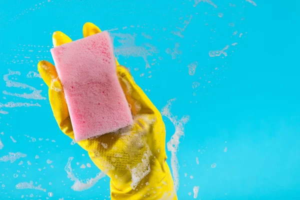 el bir bez ile yüzey temizler