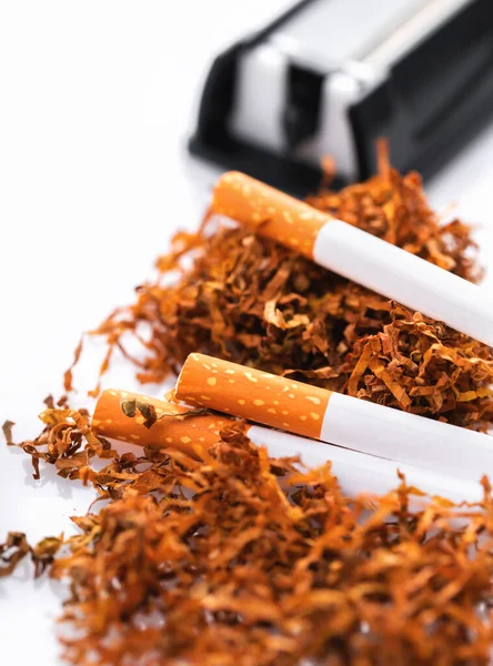 Cigarette machine with tobacco and cigarettes — Stock Photo, Image