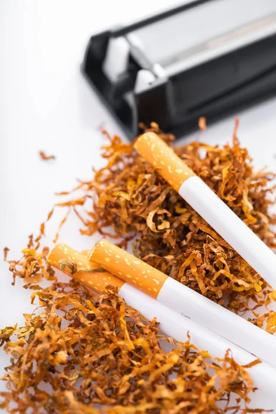 Cigarette machine with tobacco and cigarettes — Stock Photo, Image