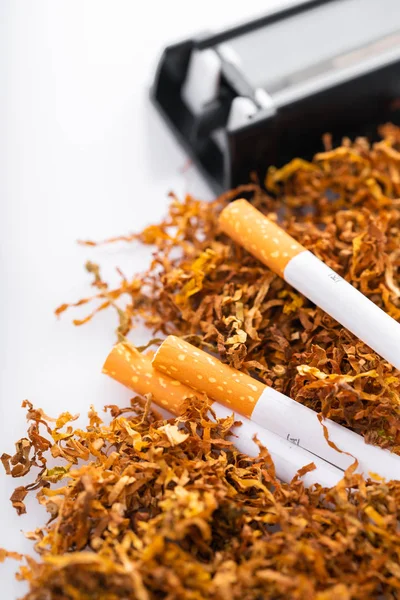 Cigarette machine with tobacco and cigarettes — Stock Photo, Image