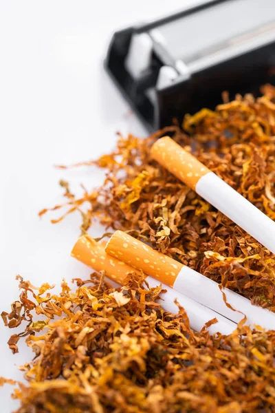 Cigarette machine with tobacco and cigarettes — Stock Photo, Image