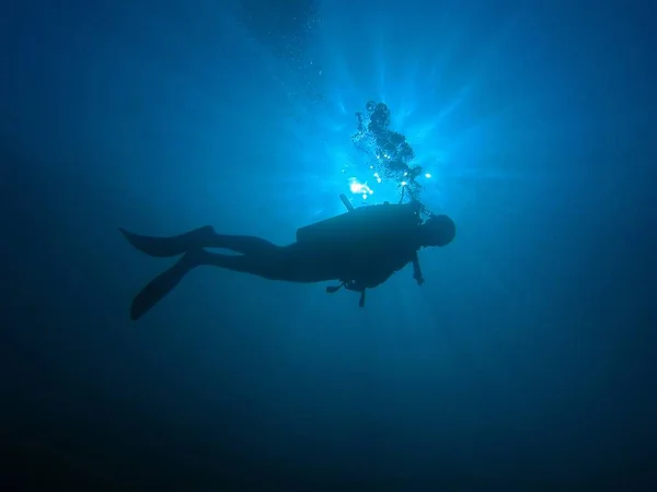 Subacqueo orizzontale, subacqueo — Foto Stock