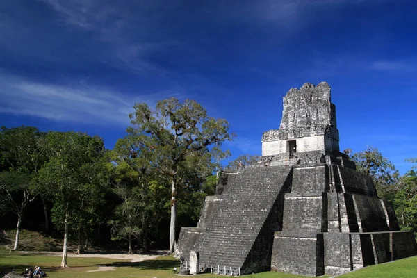 Mayský chrám Ii, Tikal — Stock fotografie