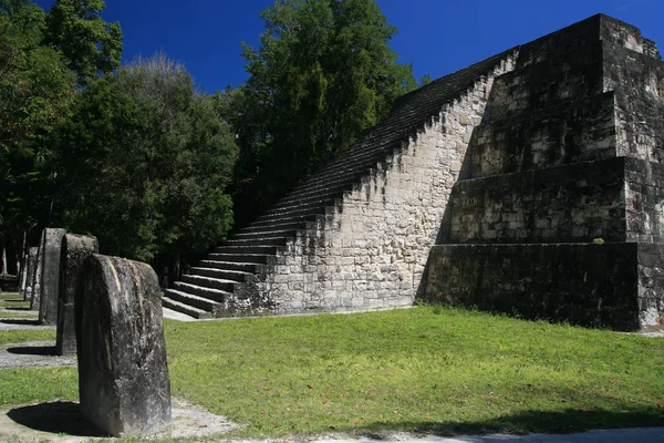 Templo Jaguar em Tikal — Fotografia de Stock