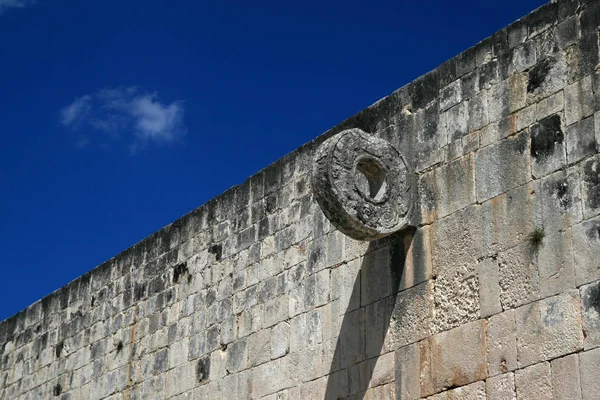 Kő gyűrű, Chichén-Itzá, Mexikó — Stock Fotó