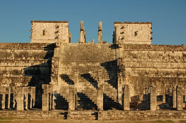 A harcosok templomát / Chichen Itza, Mexikó — Stock Fotó