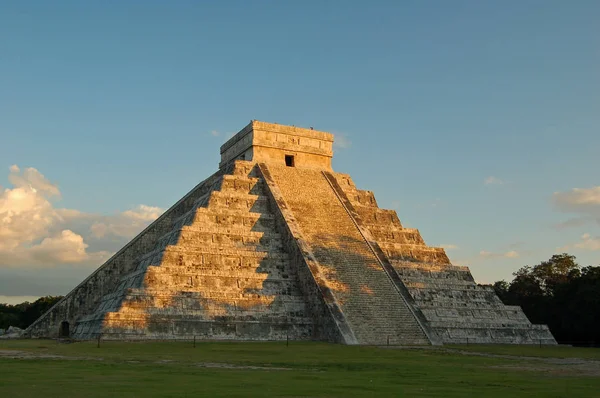 Świątynia Kukulkan / Chichen Itza w Meksyku — Zdjęcie stockowe