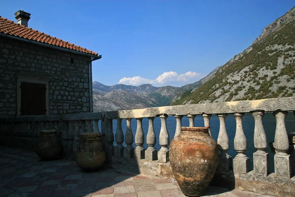 Nostra Signora delle Rocce Isola — Foto Stock