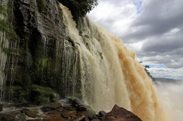 Vízesések a Canaima Nemzeti Park — Stock Fotó