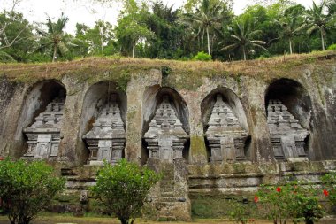 Gunung Kawi Tapınağı 'ndaki Kraliyet Mezarları ve Cenaze Tesisi, Tampaksiring, Bali, Endonezya 