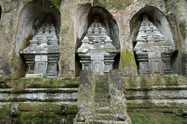 印度尼西亚巴厘Tampaksiring Gunung Kawi寺和Funerary建筑群中的皇家坟墓 — 图库照片
