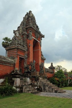 Tapınağa giriş, Taman Ayun Tapınağı, Pura Taman Ayun, Mengwi, Bali, Endonezya 