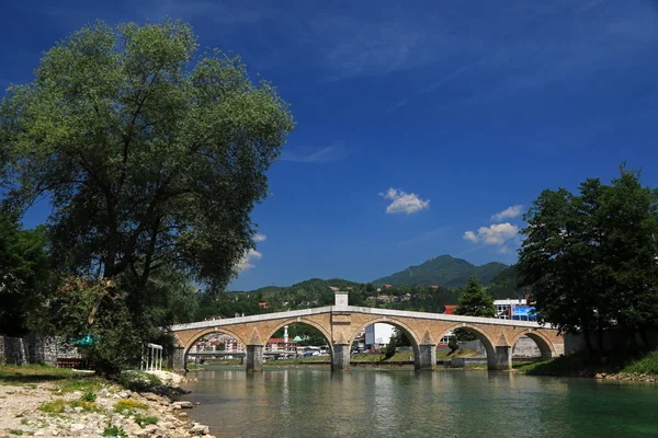 Παλιά Γέφυρα Στην Κόνιτς Βοσνία Και Ερζεγοβίνη — Φωτογραφία Αρχείου