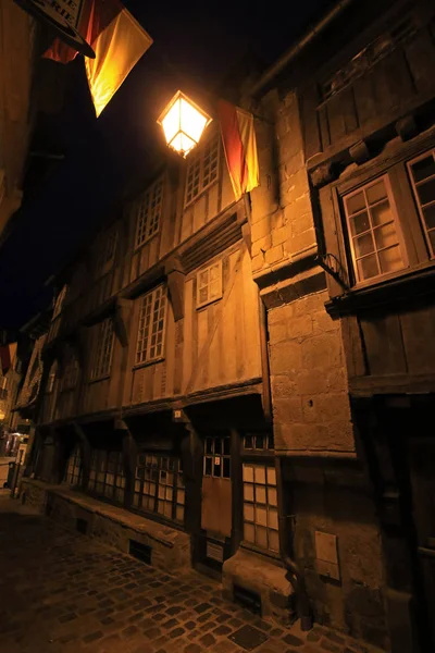 Casas Medievales Dinan Noche Bretaña Francia —  Fotos de Stock