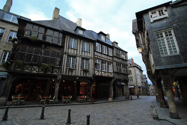 Mittelalterliche Häuser Dinan Bretagne Frankreich — Stockfoto