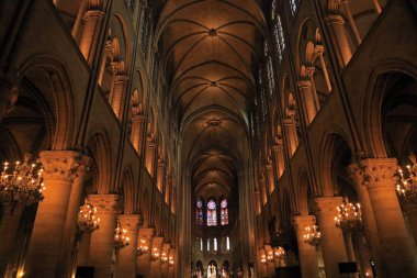 Notre-Dame de Paris 'in İçi, Fransa