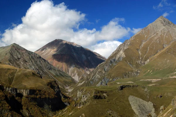 Montagne Del Caucaso Vista Dalla Strada Militare Georgiana Georgia — Foto Stock