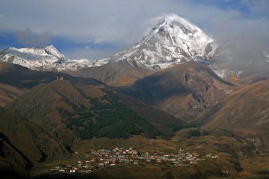 Kazbegi Dağı, Büyük Kafkas, Gürcistan
