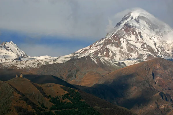 Monte Kazbegi Grande Cáucaso Geórgia — Fotografia de Stock