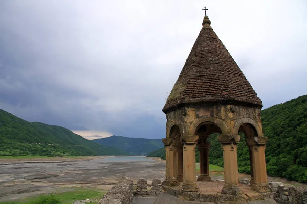 Ananuri Średniowieczny Zamek Nad Rzeką Aragwi Gruzja — Zdjęcie stockowe