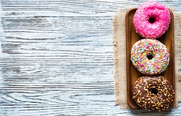 다채로운 도넛 아침 식사 구성 — 스톡 사진