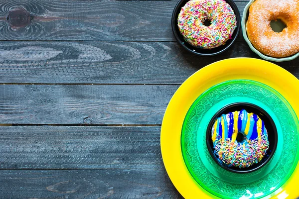 Composición colorida del desayuno Donuts — Foto de Stock