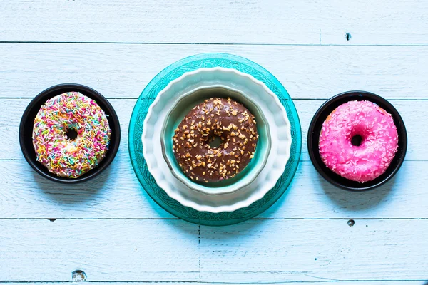 Composición colorida del desayuno Donuts — Foto de Stock