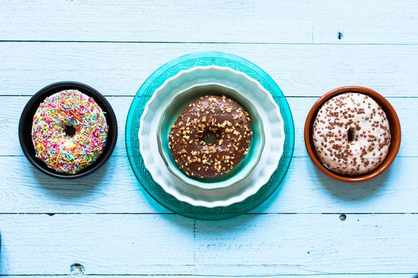 Composición colorida del desayuno Donuts — Foto de Stock