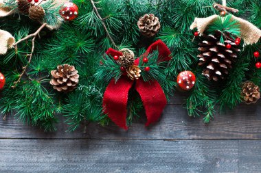 Renkli baubles ile Noel çerçeve