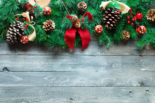 Χριστουγεννιάτικο καρέ με πολύχρωμα στολίδια — Φωτογραφία Αρχείου