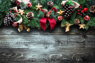 Renkli baubles ile Noel çerçeve