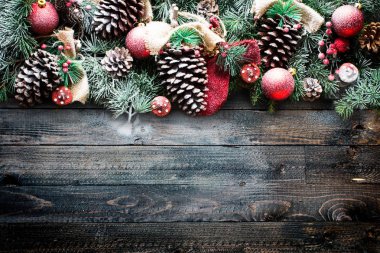 Noel çerçevelemek ile kar ve çam