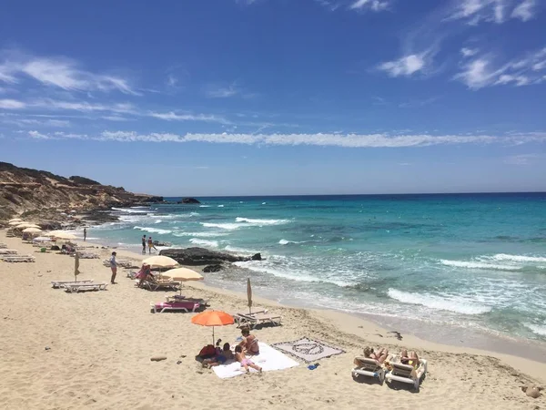 Dzień piękny Słoneczny Brzeg w Formentera — Zdjęcie stockowe