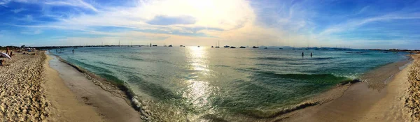 Hermoso día de playa soleada en Formentera — Foto de Stock