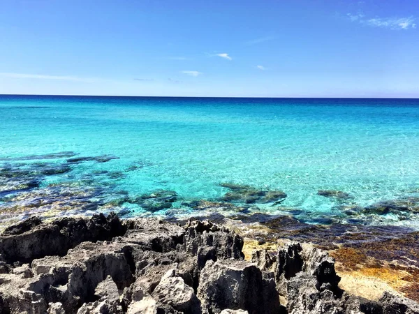 Hermoso día de playa soleada en Formentera —  Fotos de Stock