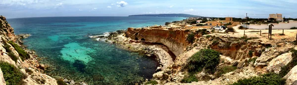 Krásné Slunečné pobřeží den v Formentera — Stock fotografie