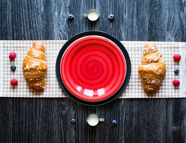 Vue Dessus Une Table Bois Avec Croissants Assiette — Photo