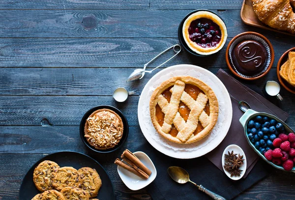 Vue Dessus Bois Avec Gâteaux Fruits Café Bonbons — Photo