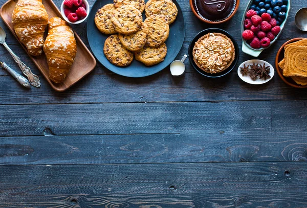 Vue Dessus Bois Avec Gâteaux Fruits Café Bonbons — Photo