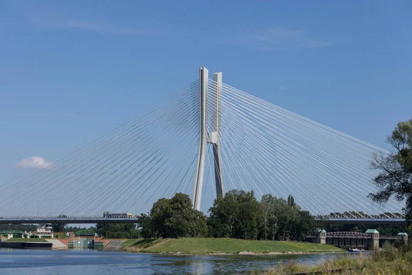  Oder Wroclaw üzerinde köprü