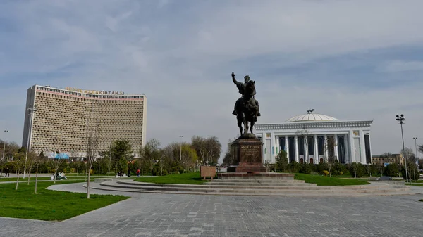 Amir Temur, ciudad de Taskent, Uzbekistán — Foto de Stock