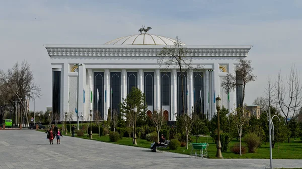 Centro de Congresos, ciudad de Taskent, Uzbekistán — Foto de Stock